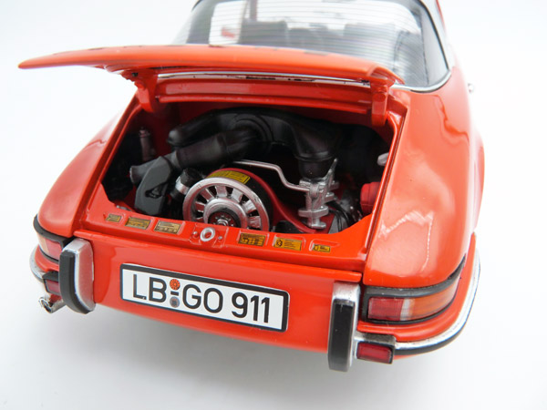 schuco-450039200-3-Porsche-911-S-1973-orange-rot-luftgekühlt