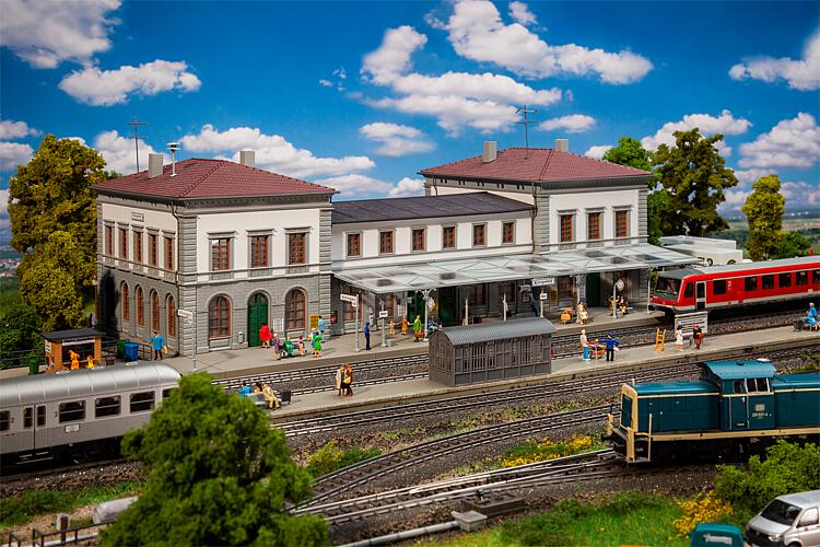 faller-110140-1-Bahnhof-Königsfeld faller-110140-1-Bahnhof-Königsfeld
