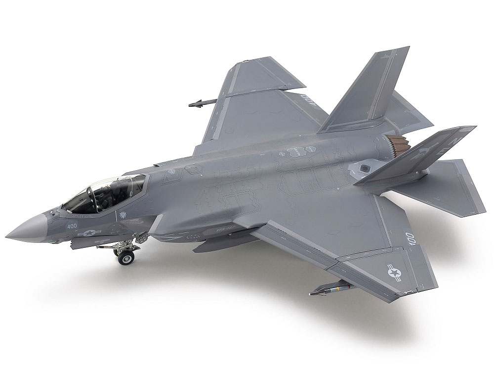 tamiya-61127-3-Lockheed-Martin-F-35C-Lightning-II-Plastikmodellbausatz