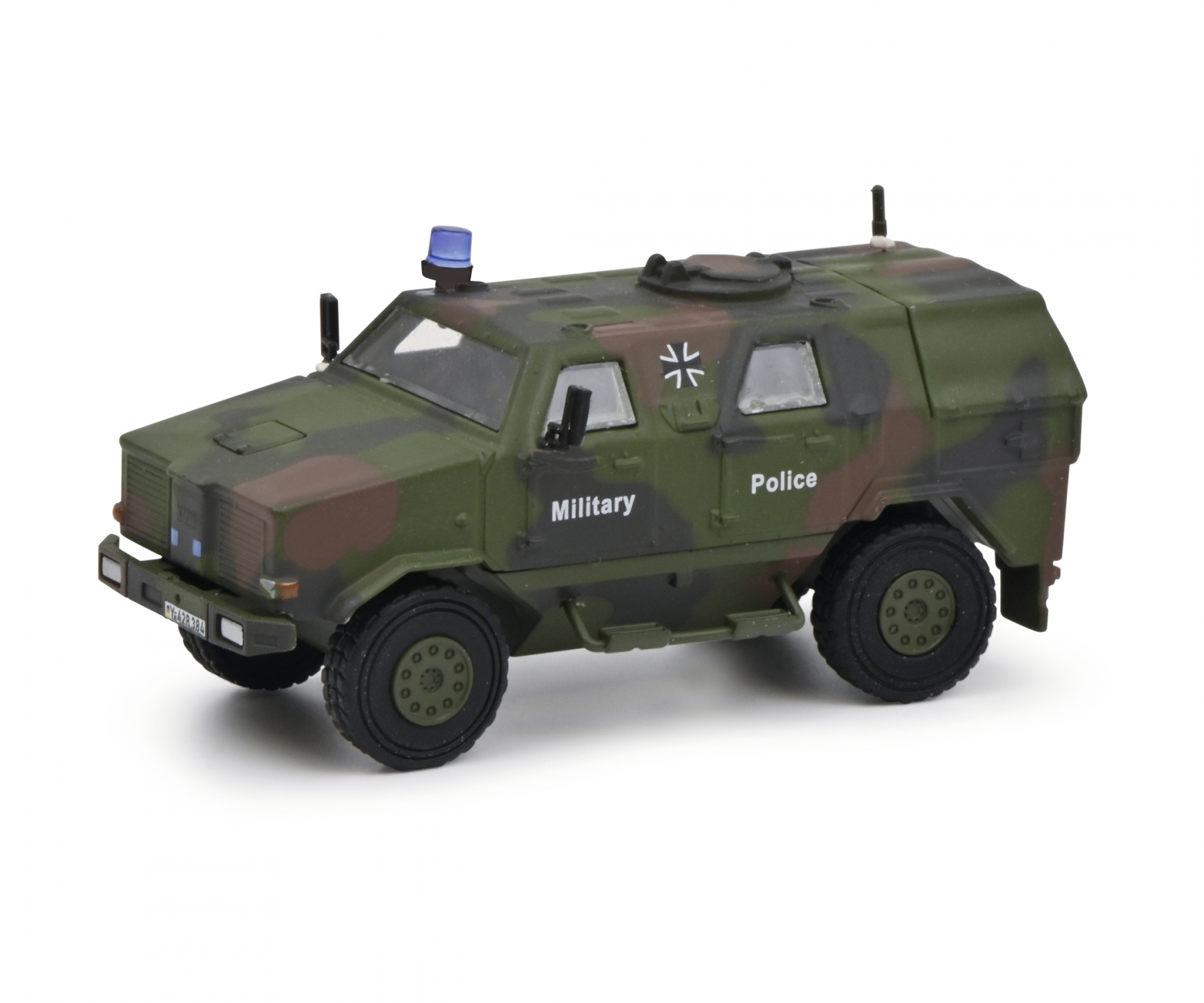 schuco-452666800-1-Dingo-I-Feldjäger-Military-Police-Bundeswehr-flecktarn-vorne