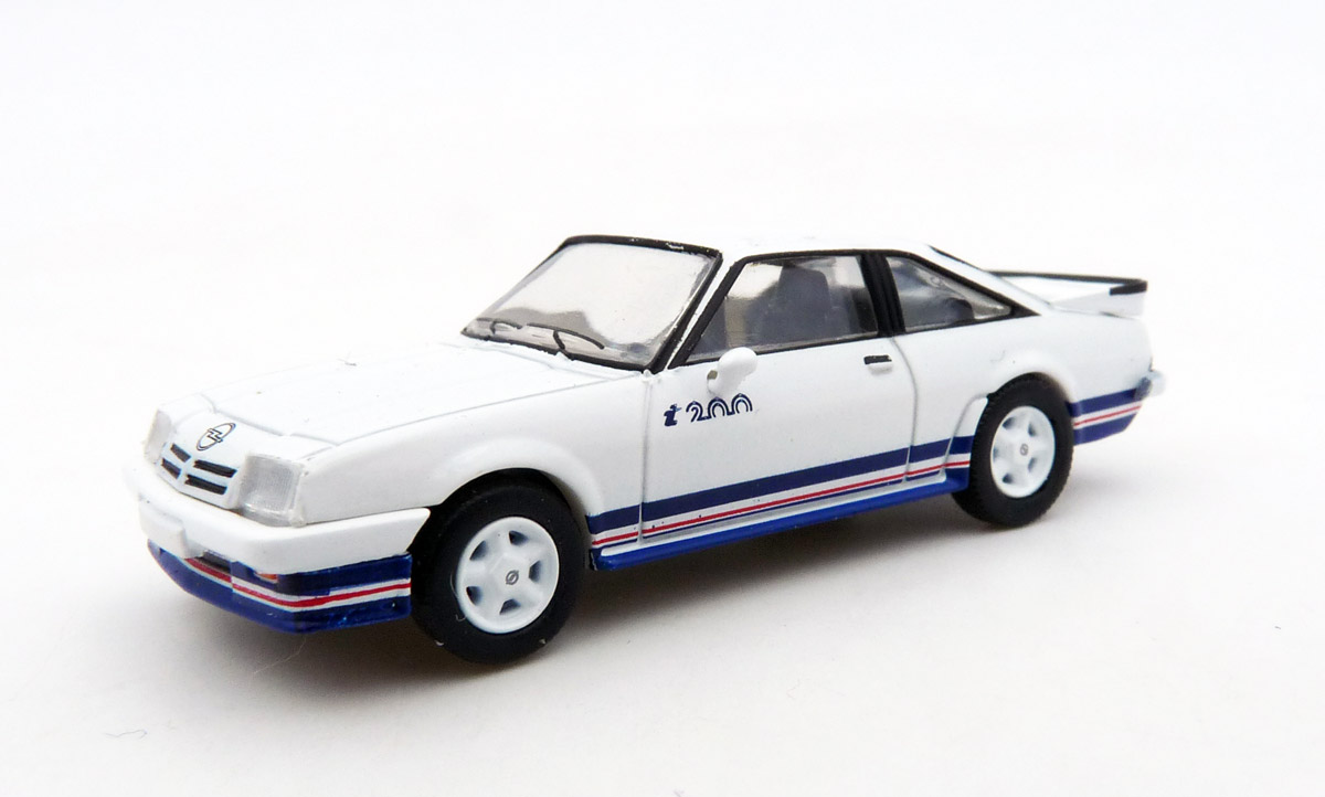 premium-classixxs-PCX870643-1-Opel-Manta-B-i200-weiß-blau-rote-Rally-Streifen
