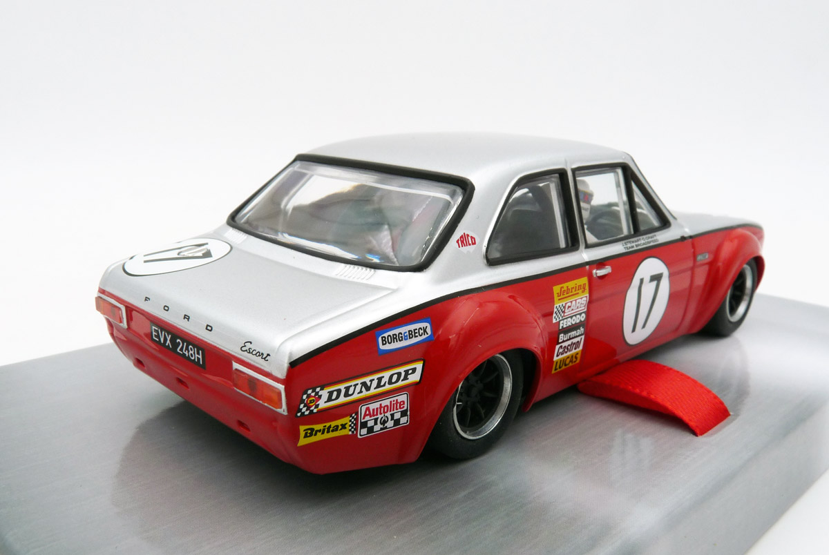 Revoslot-RS0305-2-Ford-Escort-MkI-1600TC-Team-Broadspeed-Silverstone-1970-Division-II-Jackie-Stewart-Chris-Craft-hinten