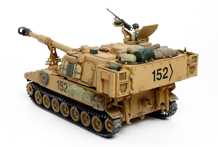 tamiya-37026-3-Paladin-M109-Howitzer