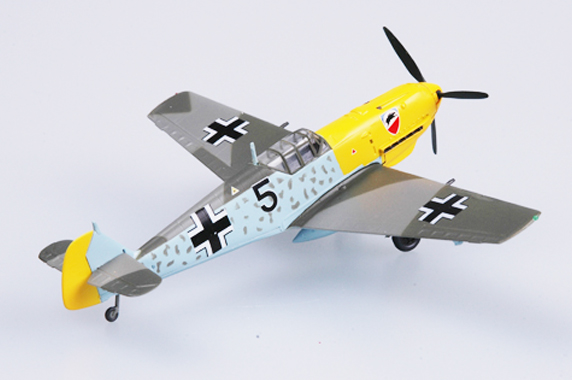 easy-model-37284-2-Messerschmitt-Bf-109-E-3-1-JG-52-Daimler-Flugmotor-gelb