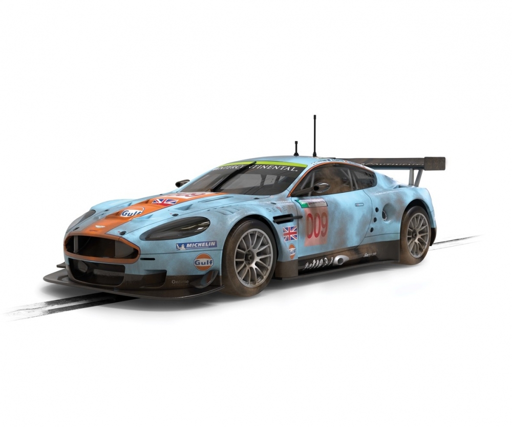 scalextric-C4316-Aston-Martin-DBR9-Gulf-Edition-ROFGO-Dirty-Girl-24h-Le-Mans-2008-009-Brabham-Garcia-Turner