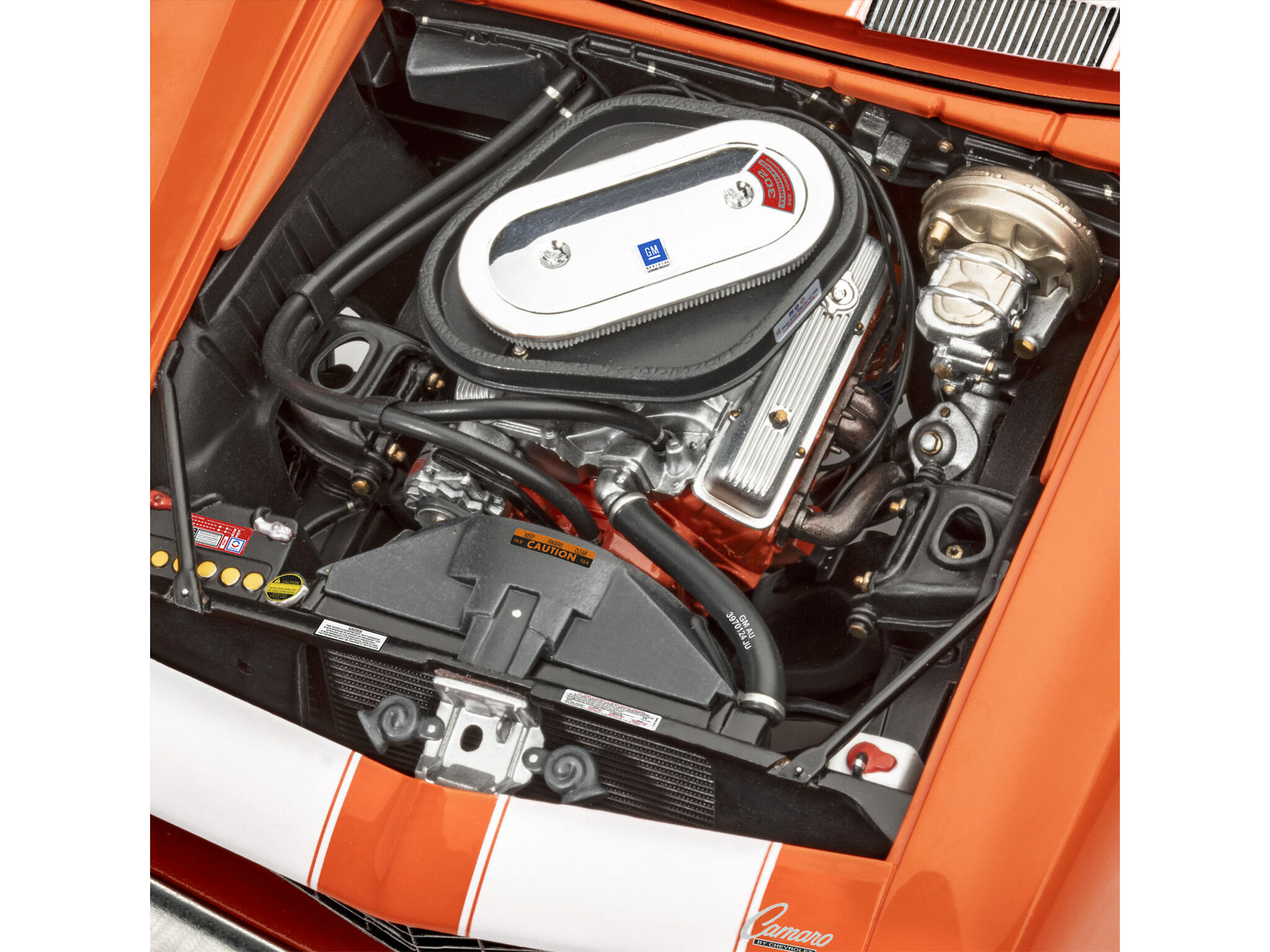 Revell-07727-4-1969-Chevrolet-Camaro-Z28-Muscle-Car-Modellbausatz-Motor