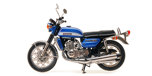 Minichamps-12162102-2-Suzuki-GT-750-J-1973-blau-metallic-Classic-Bike