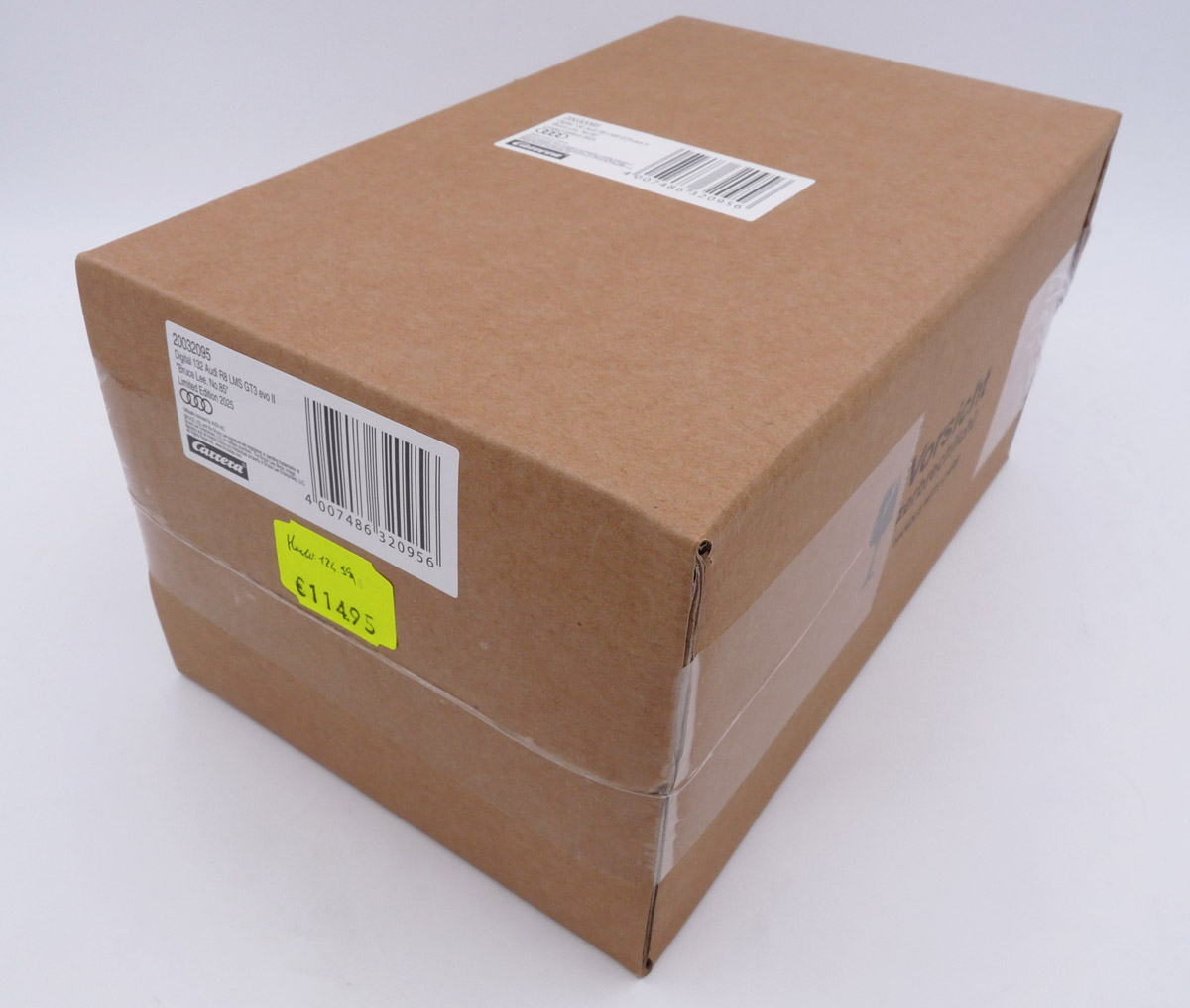 Carrera-20032095-5-Bruce-Lee-Audi-R8-LMS-Gt3-evo-II-limited-edition-Sondermodell-2025