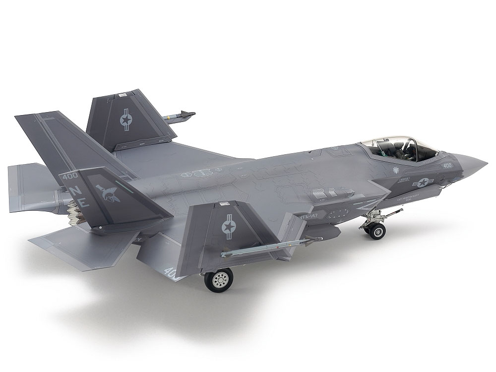 tamiya-61127-5-Lockheed-Martin-F-35C-Lightning-II-Plastikmodellbausatz