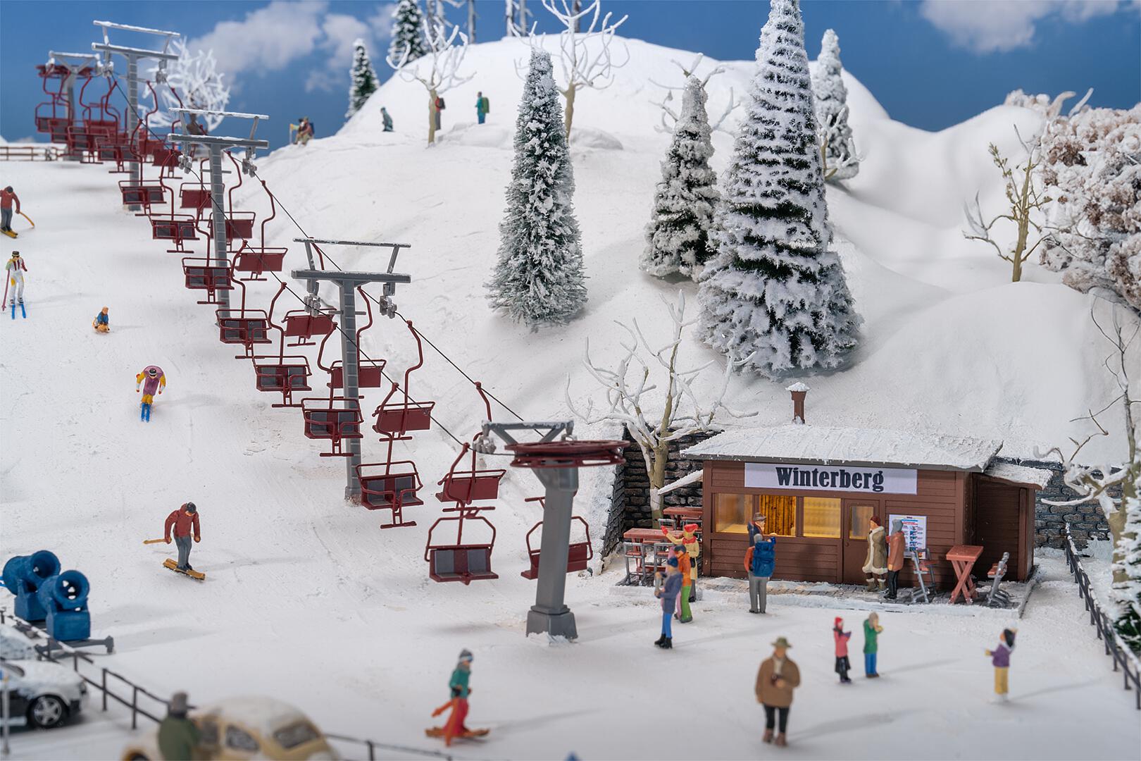 faller-134004-1-Wintersport-Sessellift-Anlage
