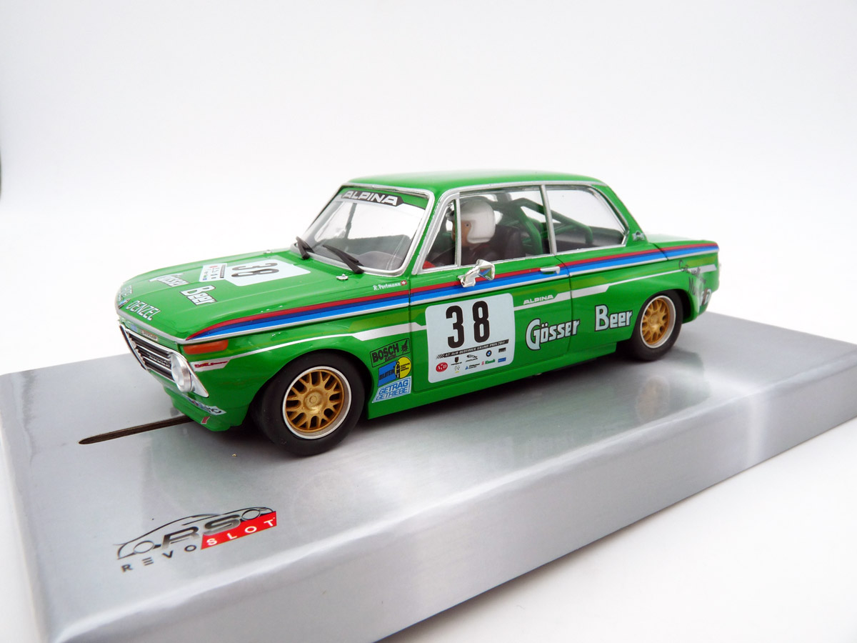 revoslot-RS0157-1-BMW-2002-Alpina-Gösser-Beer-Roland-Portmann-DRM-Revival-Nürburgring-2014-vorne
