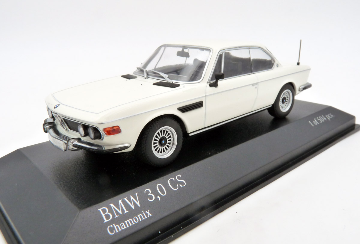 minichamps-410029025-1-BMW-3-0-CS-Coupé-chamonix-weiß-vorne