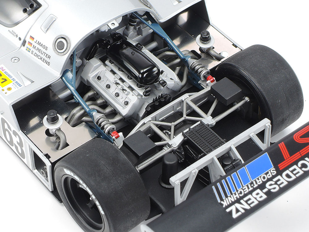 tamiya-24359-4-Sauber-Mercedes-C9-Le-Mans-1989-Gruppe-C-Silberpfleil