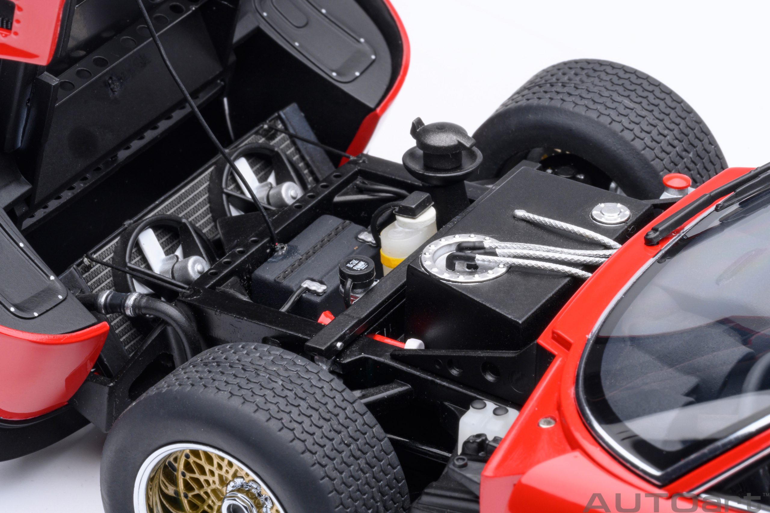 autoart-79171-2-Lamborghini-Miura-SVR-JOTA-rosso-rot-Kühler