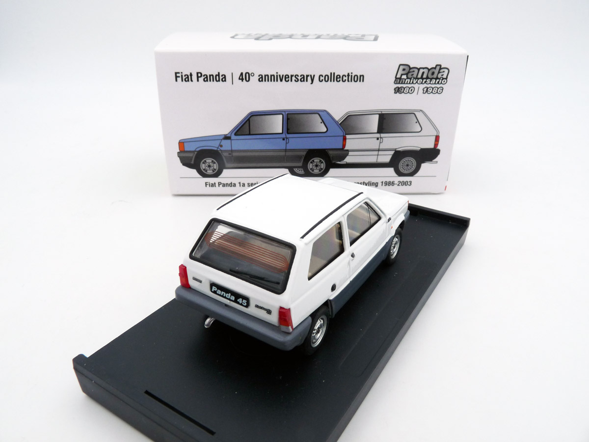 brumm-R387-04-2-Fiat-Panda-45-1980-1986-1a-serie-40-Anniversario-1980-2020-bianco-corfu-weiß-die-tolle-Kiste-große-Heckklappe