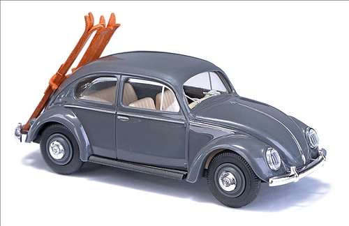 busch-52965-1-VW-Käfer-Ovali-mit-Skiträger-und-Skiern