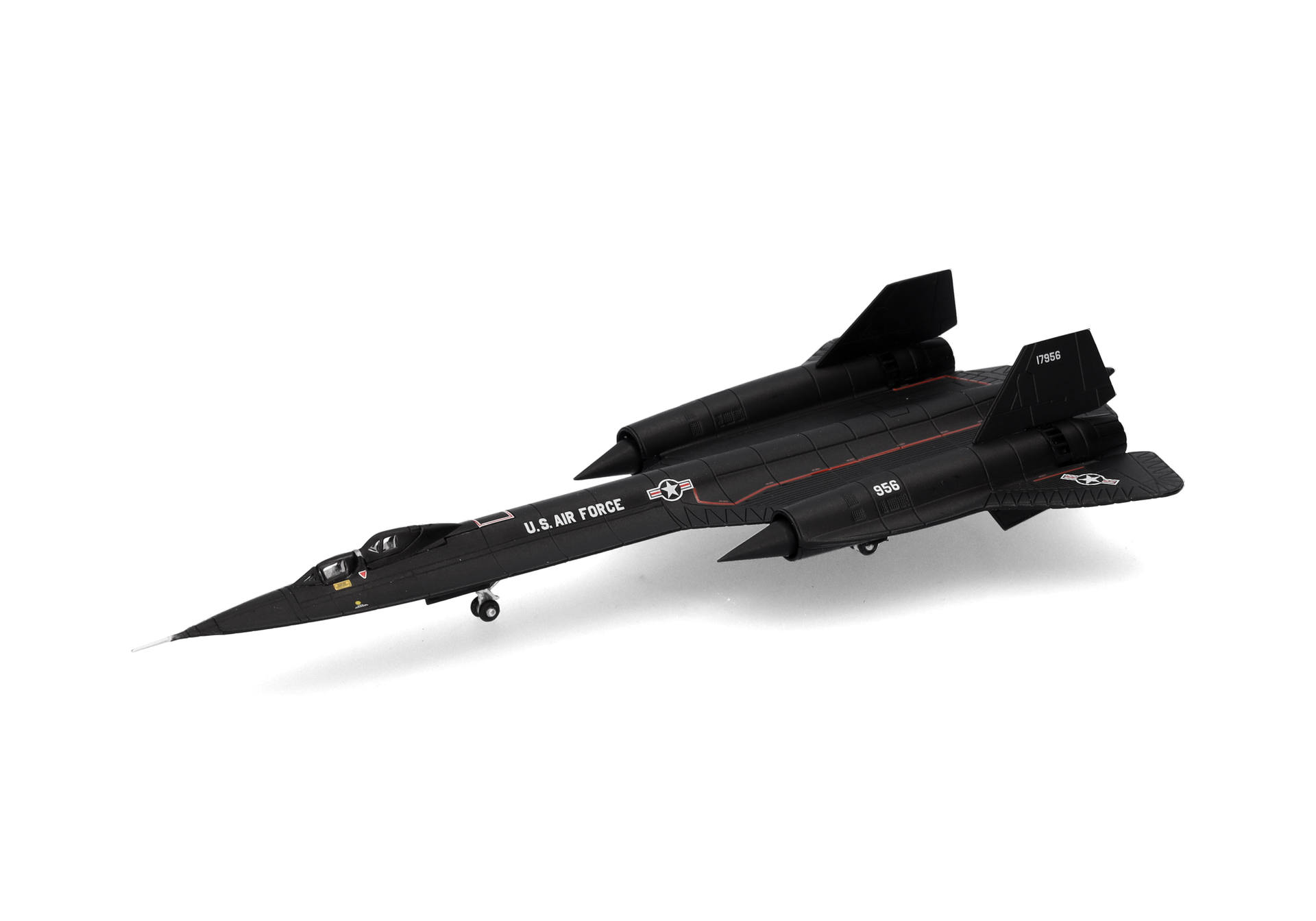 herpa-573290-1-US-Air-Force-Lockheed-SR-71B-Blackbird-9th-Strategic-Reconnaissance-Wing-Beale-Air-Base-Gumby-Reg-61-7956