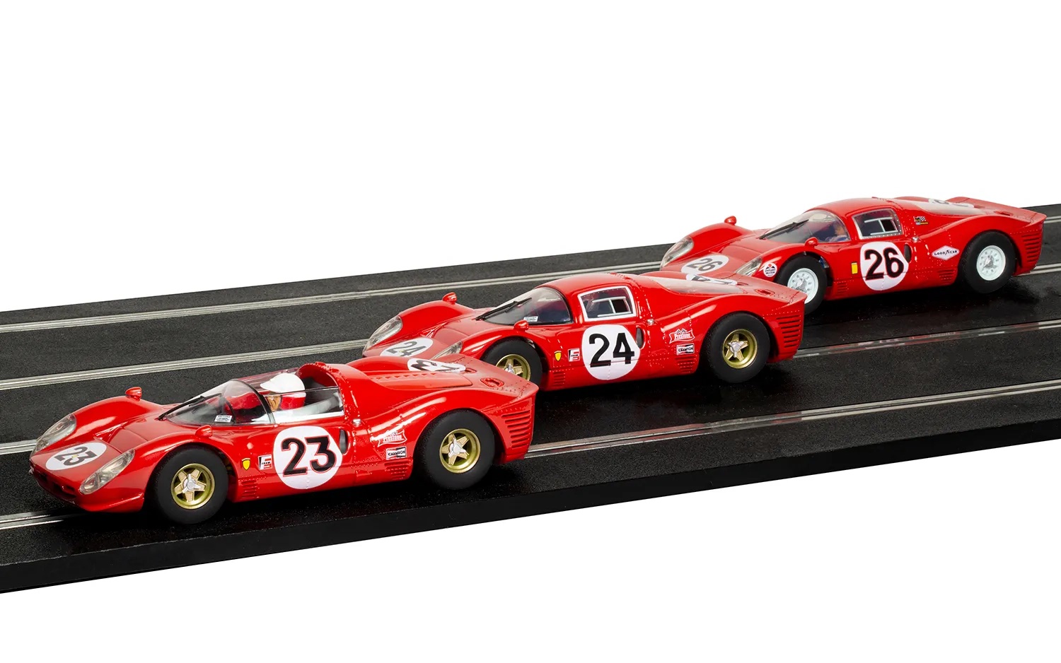 scalextric-C4391A-3-1967-Daytona-24h-Triple-Pack-330-P4