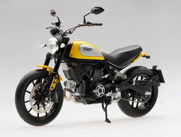 true-scale-miniatures-TSMMMC0003-1-Ducati-Scrambler-Icon-62-gelb-Retrobike